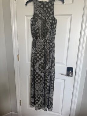 New York & Company Olive Green  and White Bandana Print